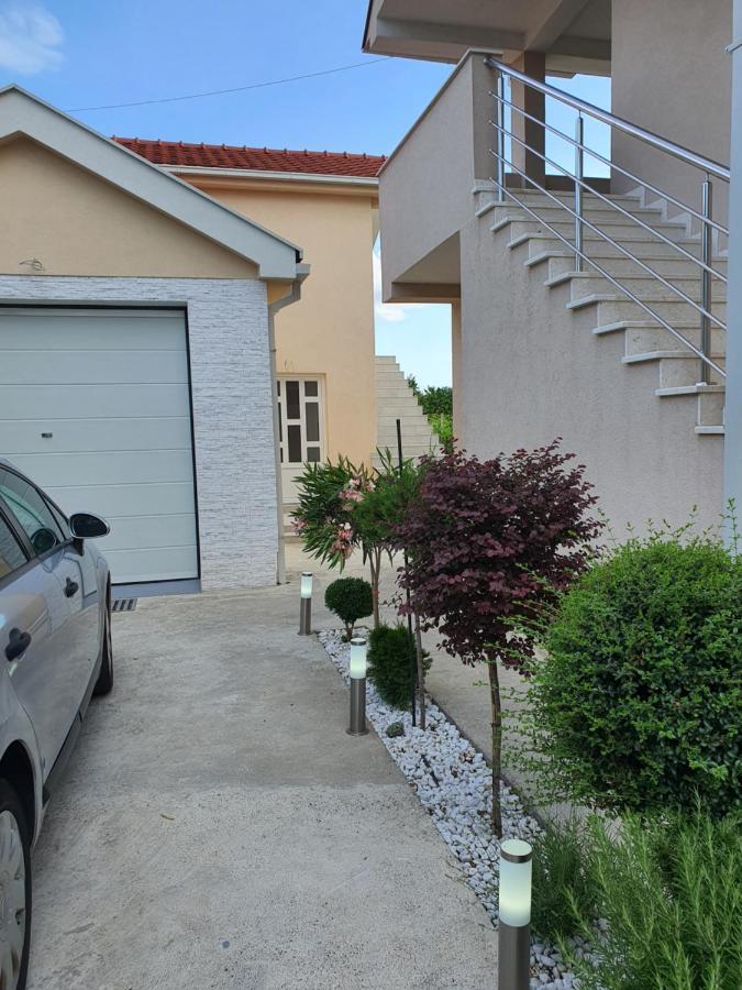 Apartman Tolosi 2 Подгорица Экстерьер фото