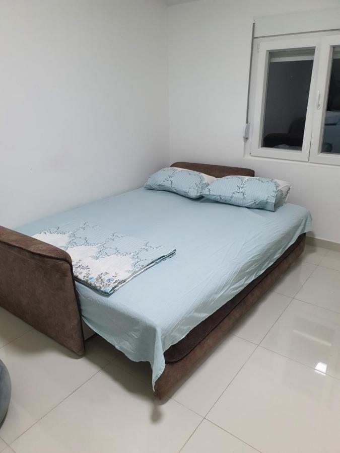Apartman Tolosi 2 Подгорица Экстерьер фото