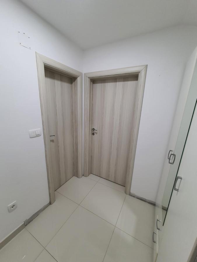 Apartman Tolosi 2 Подгорица Экстерьер фото